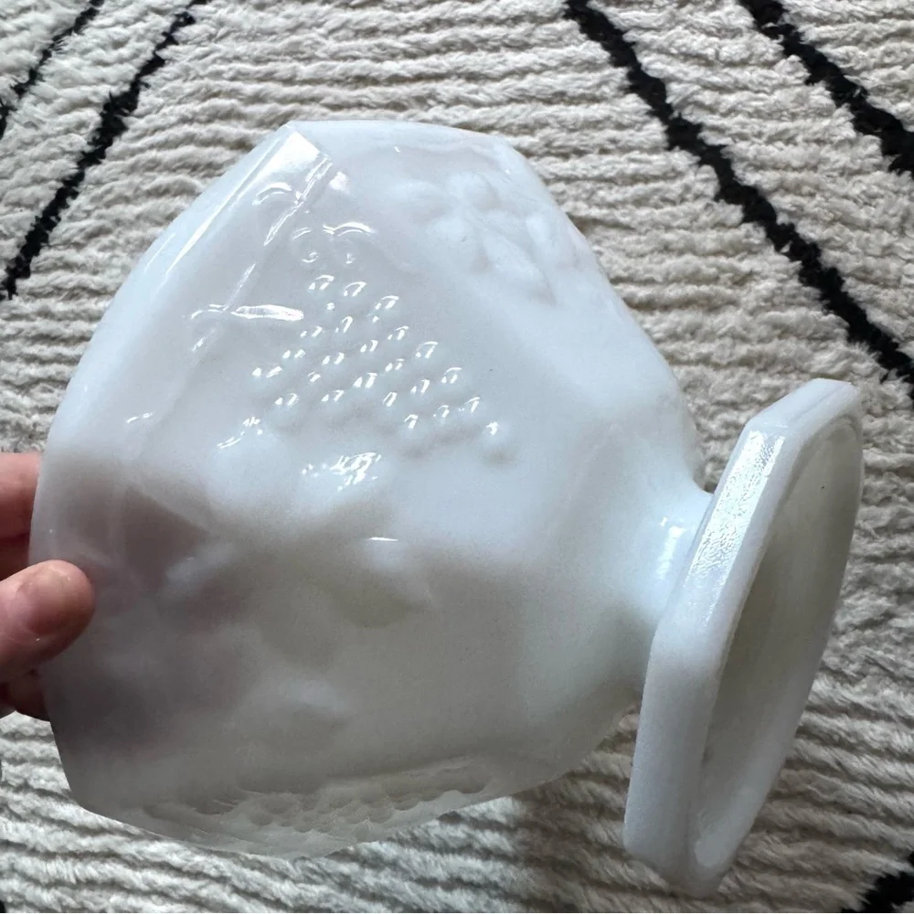 Anchor Hocking Vintage Milk Glass Pedestal Compote Bowl